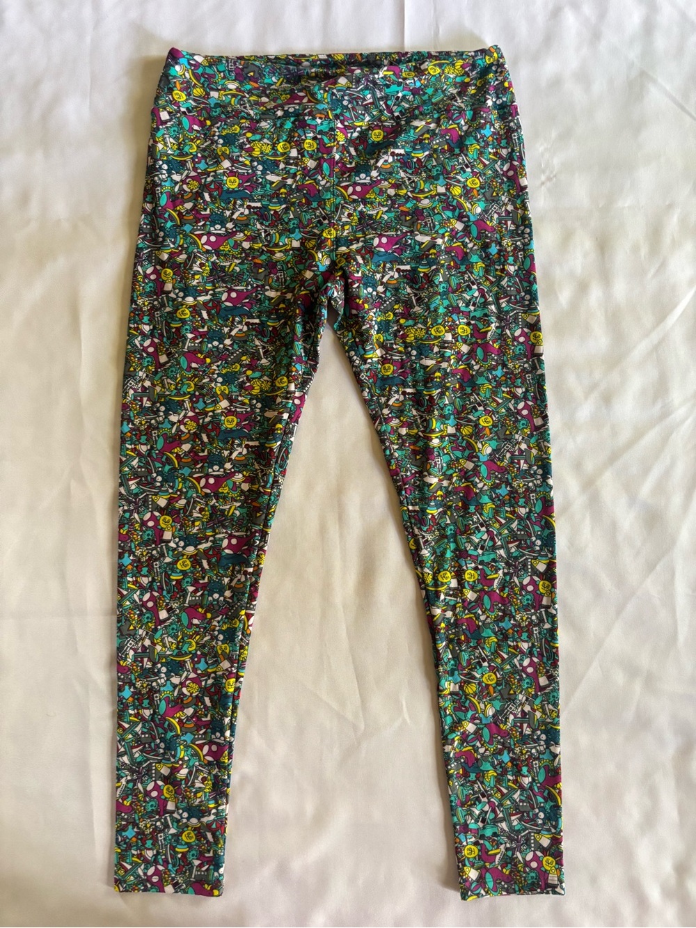 LuLaRoe Multicolor Alien Print Leggings TC